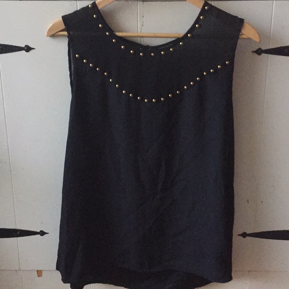 Black Sleeveless Top